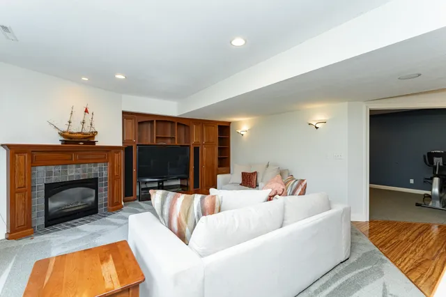 $1,100,000 | 75 River Bluff Place Northwest, Rochester, MN 55901