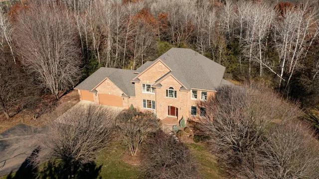 $1,100,000 | 75 River Bluff Place Northwest, Rochester, MN 55901