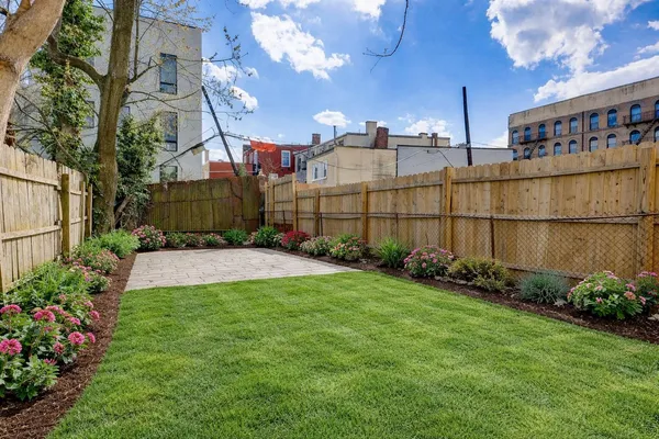 $750,000 | 69 Jewett Avenue, Jersey City, NJ 07304