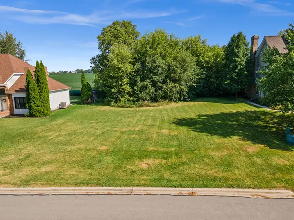 a view of an outdoor space and a yard