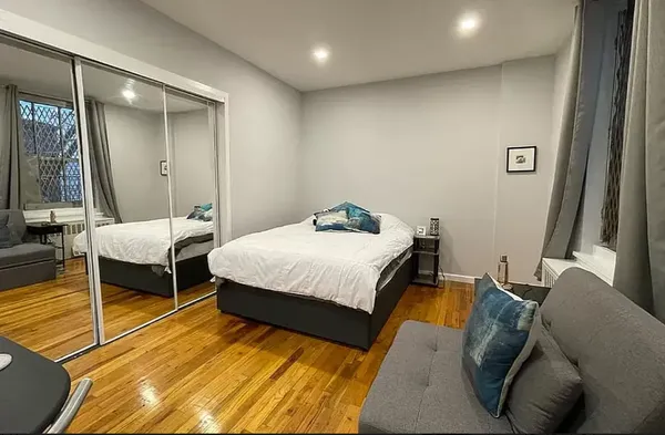 $2,550 | 446 Central Park West, Unit 4C | Upper West Side