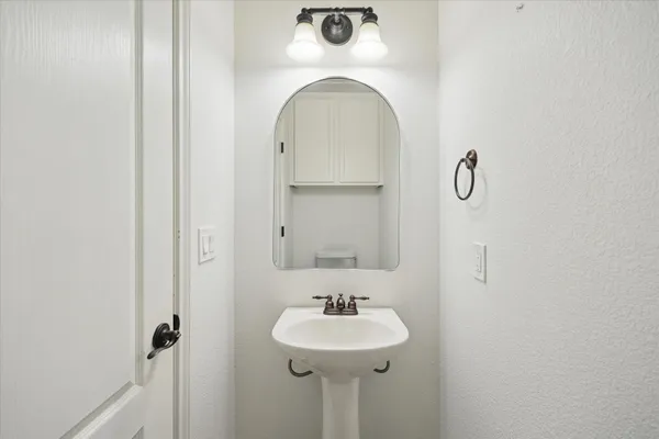 $213,900 | 2101 Town Centre Drive, Unit 1606, Round Rock, TX 78664