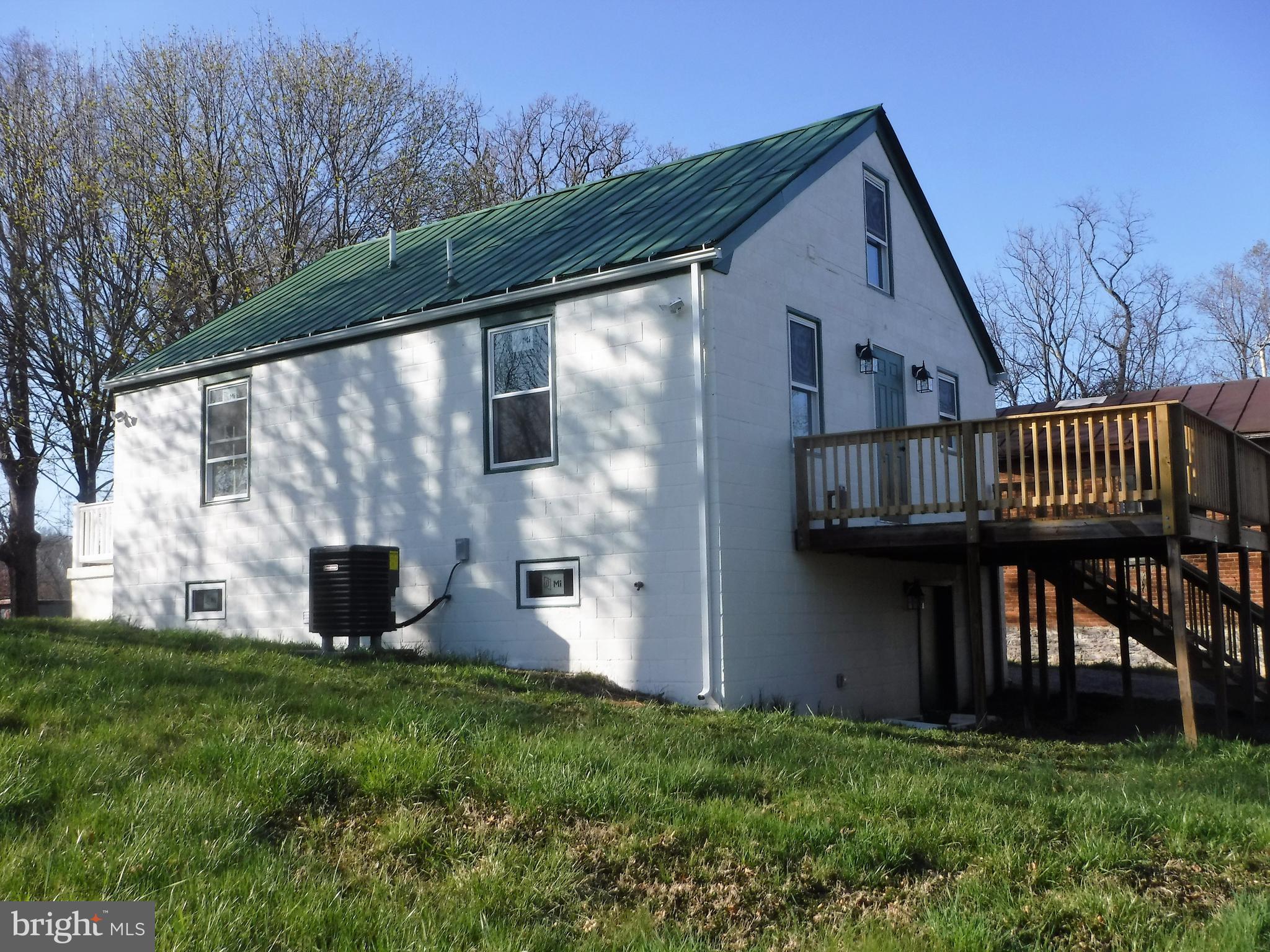 756 Wiltshire Road Kearneysville, WV 25430 - Photo 4 of 14