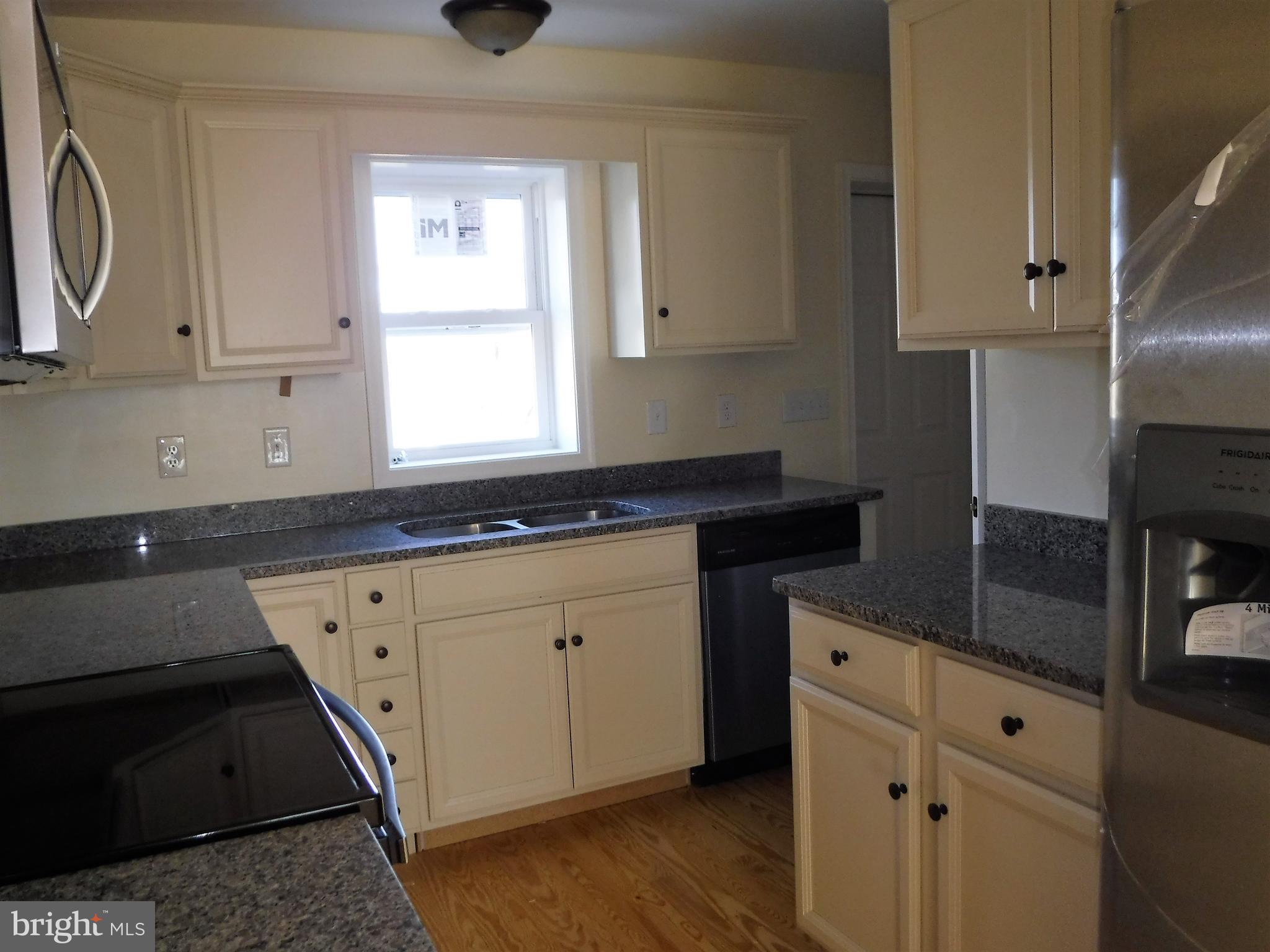 756 Wiltshire Road Kearneysville, WV 25430 - Photo 7 of 14