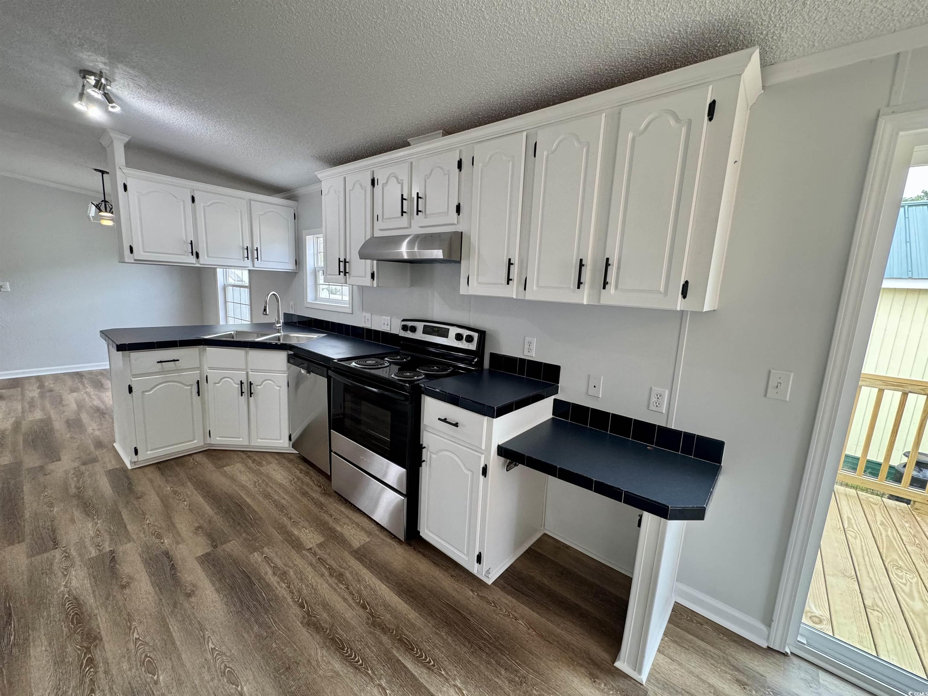 460 Oak Avenue Murrells Inlet, SC 29576 - Photo 8 of 35 Gallery Image 8