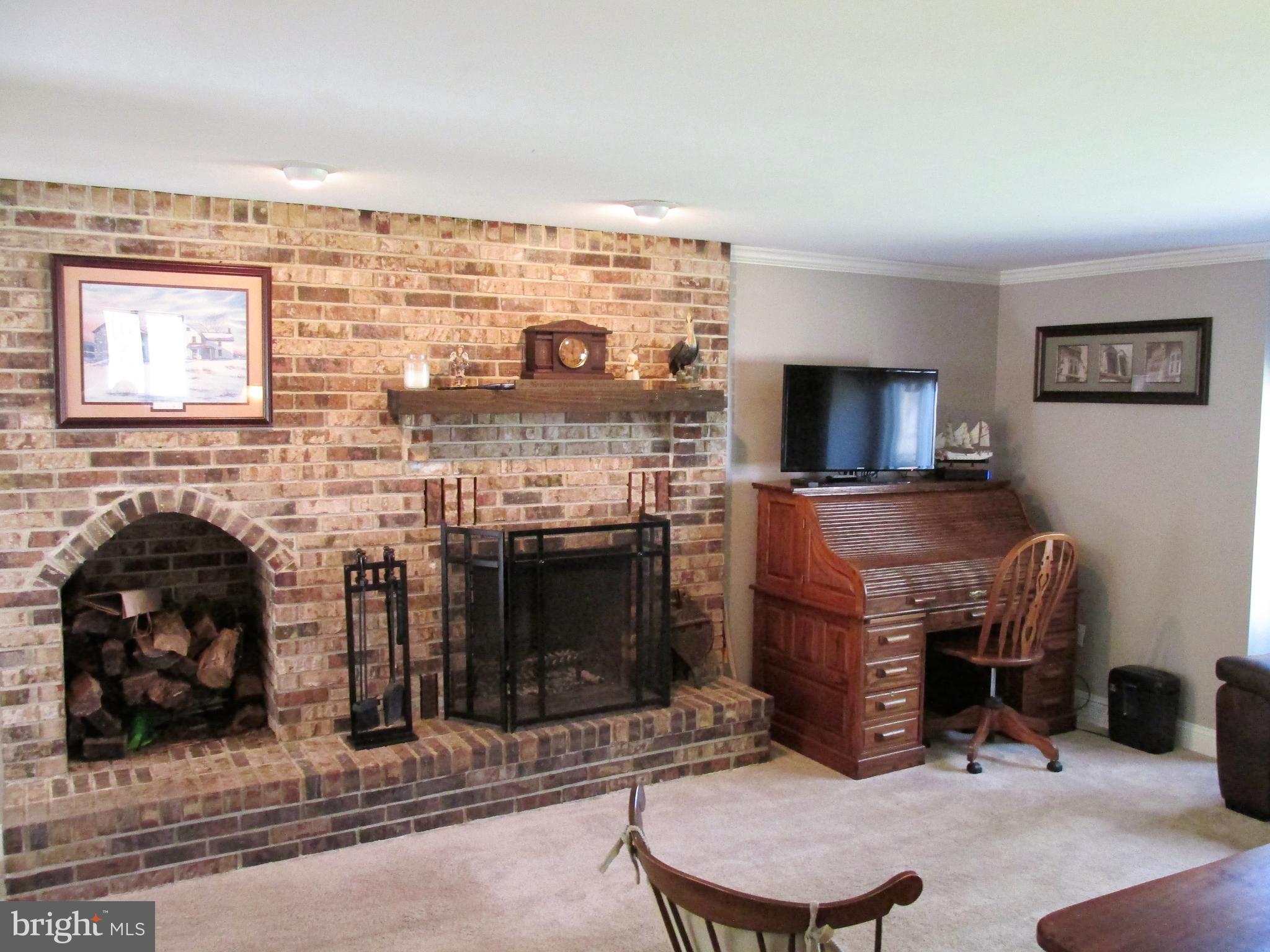400 Arrowhead Trail Reading, PA 19608 - Photo 11 of 28 Family Room