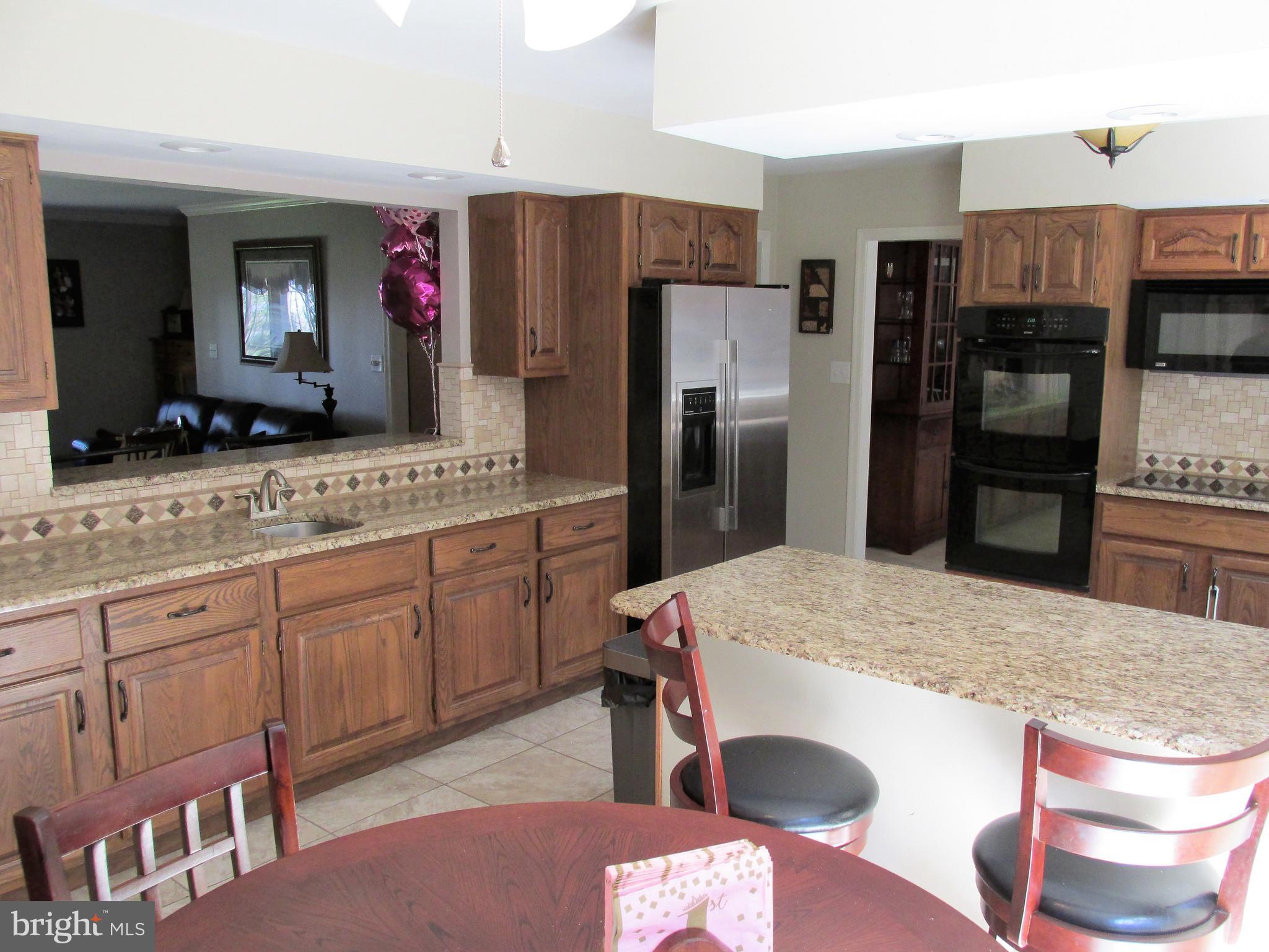400 Arrowhead Trail Reading, PA 19608 - Photo 7 of 28 Kitchen