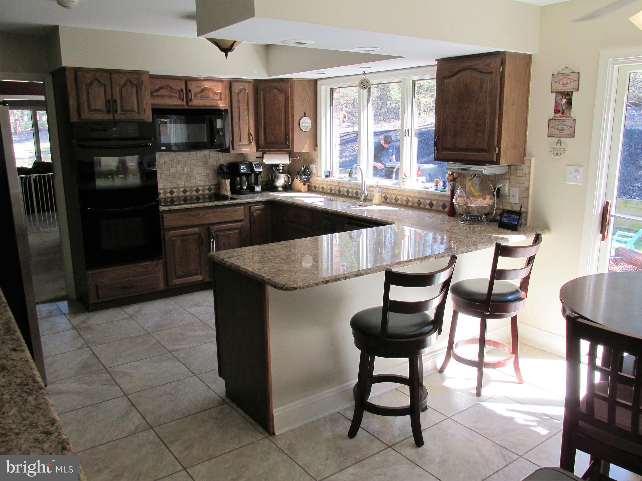 400 Arrowhead Trail Reading, PA 19608 - Photo 8 of 28 Kitchen