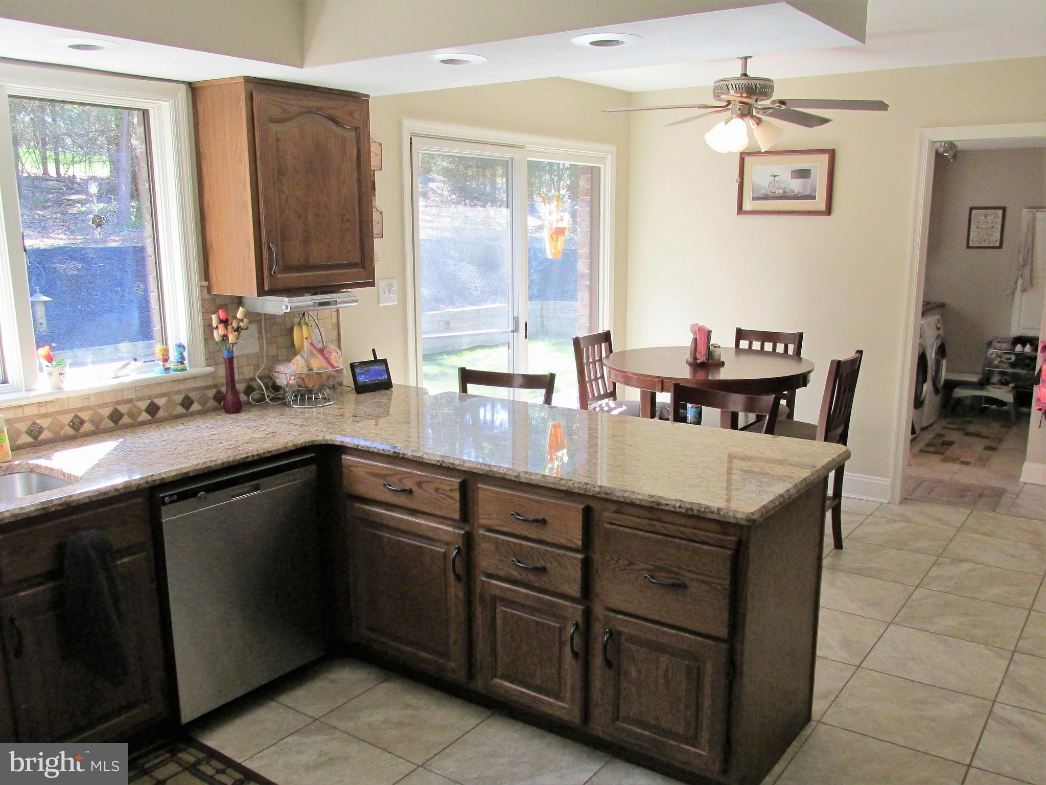 400 Arrowhead Trail Reading, PA 19608 - Photo 9 of 28 Kitchen