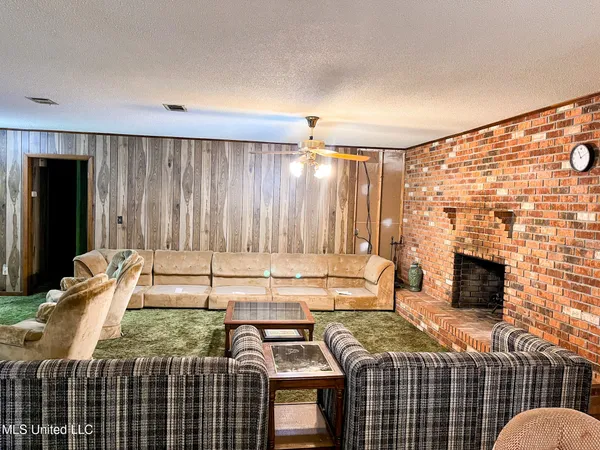 $205,000 | 606 Maples Avenue, Leakesville, MS 39451