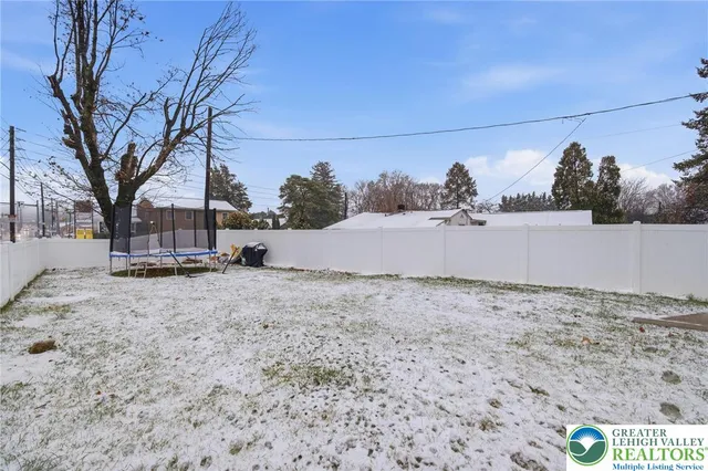 $359,900 | 1950 Oxford Drive, Allentown, PA 18103