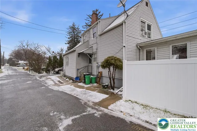 $359,900 | 1950 Oxford Drive, Allentown, PA 18103