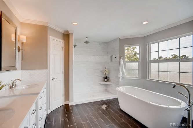 8600 South Forrest Drive Highlands Ranch, CO 80126 - Photo 5 of 33