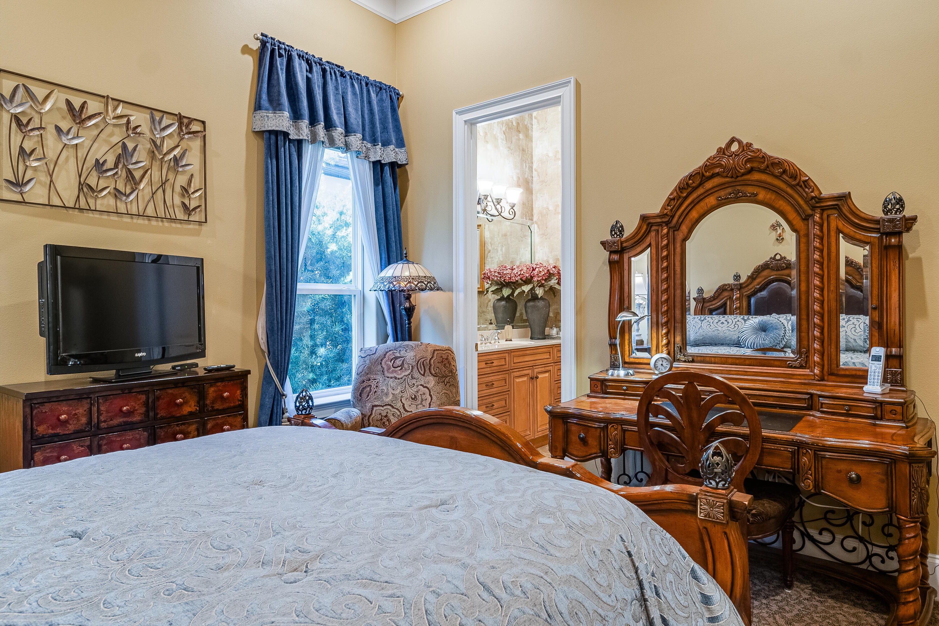 473 Captains Circle Destin, FL 32541 - Photo 57 of 64 a bedroom with a bed and a flat screen tv