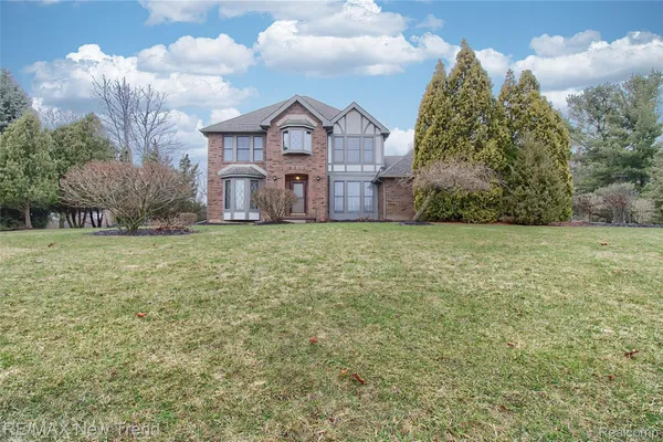 $595,000 | 7252 Steeplechase Drive, Saline, MI 48176