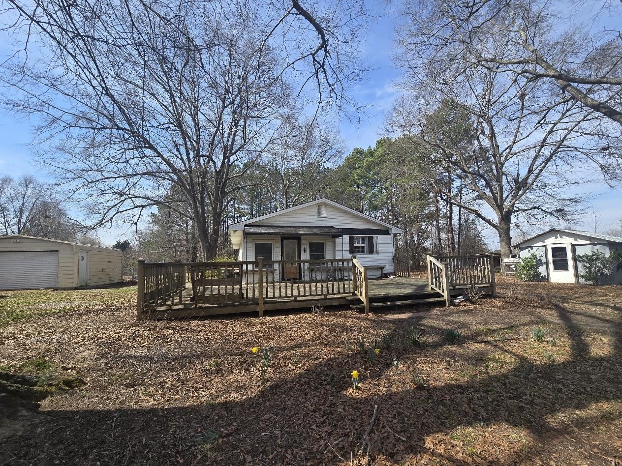 1461 Buck Shoals Road Gaffney, SC 29341 - Photo 3 of 40