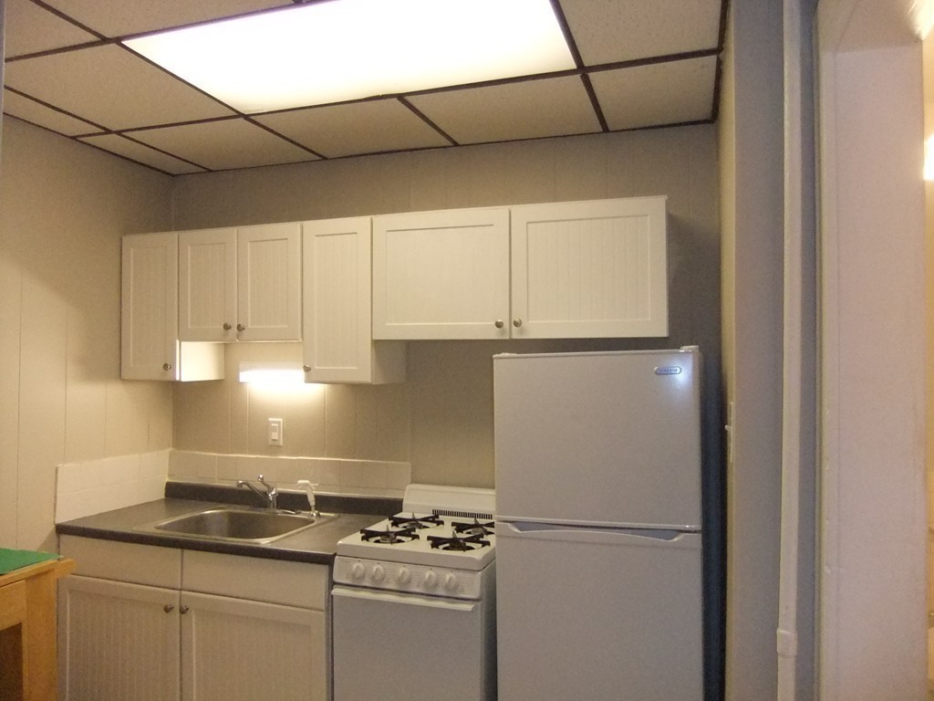 7 Fairfax Road, Unit 1 Milton, MA 02186 - Photo 7 of 9