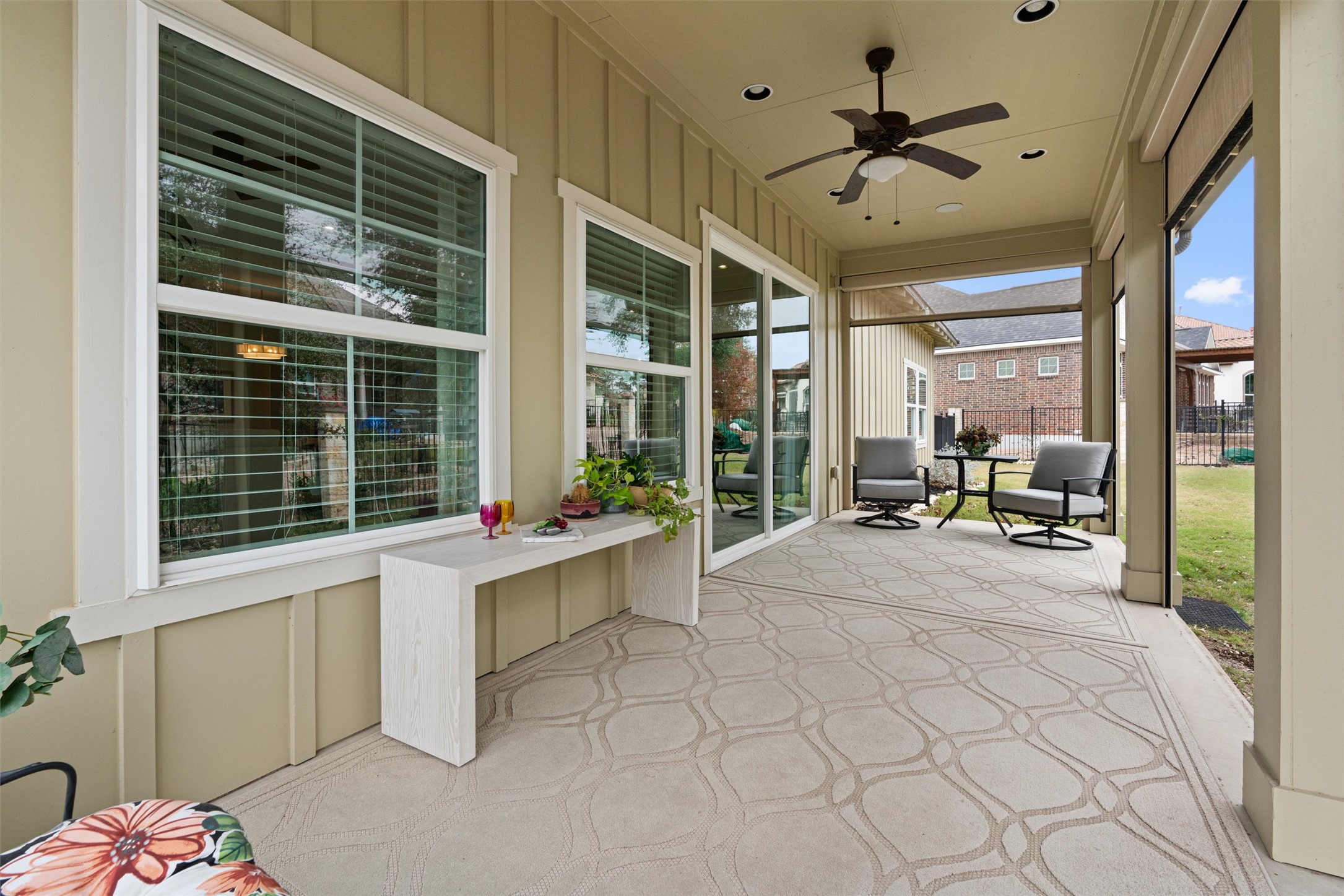 313 Racing Oak Loop San Marcos, TX 78666 - Photo 29 of 39 a very nice looking room with a large window