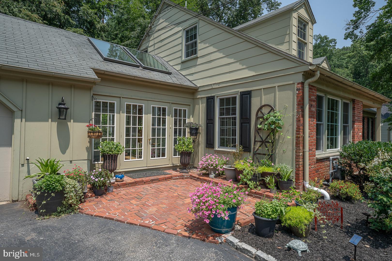 746 Mancill Road Wayne, PA 19087 - Photo 2 of 46