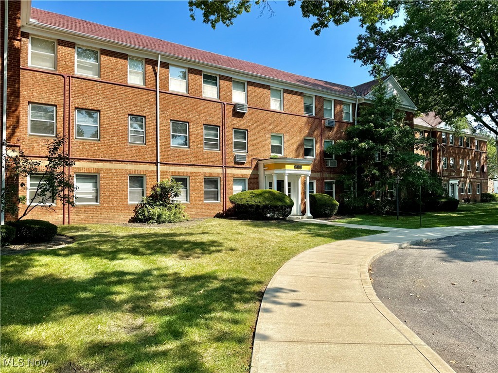 13805 Cedar Road, Unit 103C Cleveland, OH 44118 - Photo 1 of 18 View of building exterior