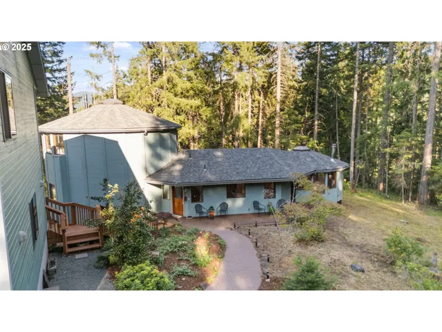 $885,000 | 80926 Turkey Run Road, Creswell, OR 97426