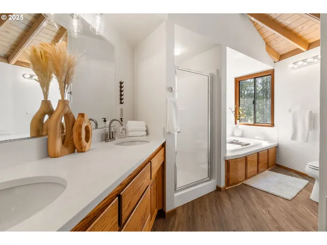 $885,000 | 80926 Turkey Run Road, Creswell, OR 97426