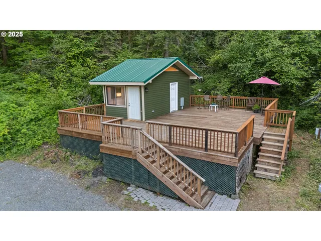 $885,000 | 80926 Turkey Run Road, Creswell, OR 97426