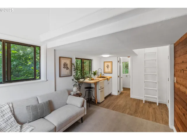 $885,000 | 80926 Turkey Run Road, Creswell, OR 97426