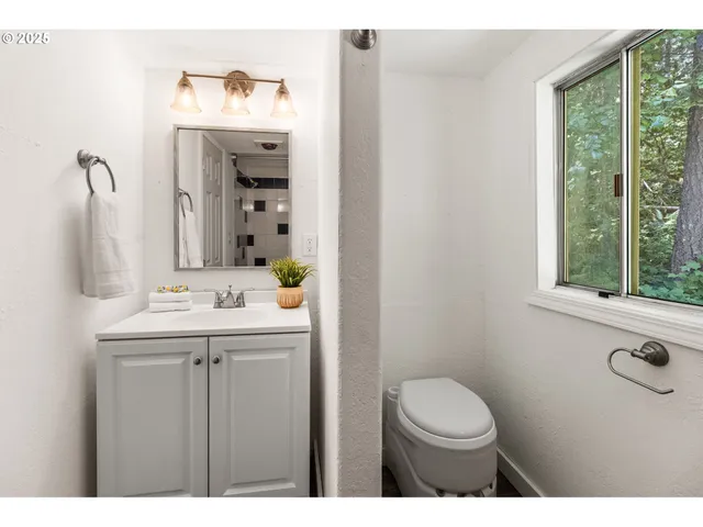 $885,000 | 80926 Turkey Run Road, Creswell, OR 97426