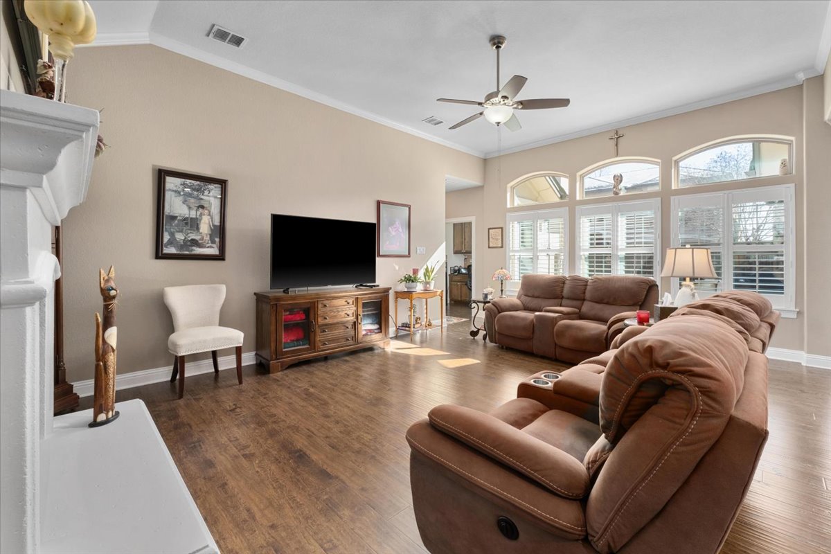 234 Via Valmonte Buda, TX 78610 - Photo 7 of 30