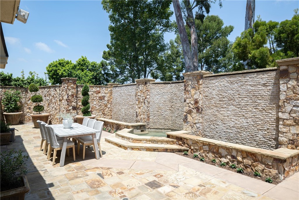 4 Rue Grand Ducal Newport Beach, CA 92660 - Photo 11 of 38