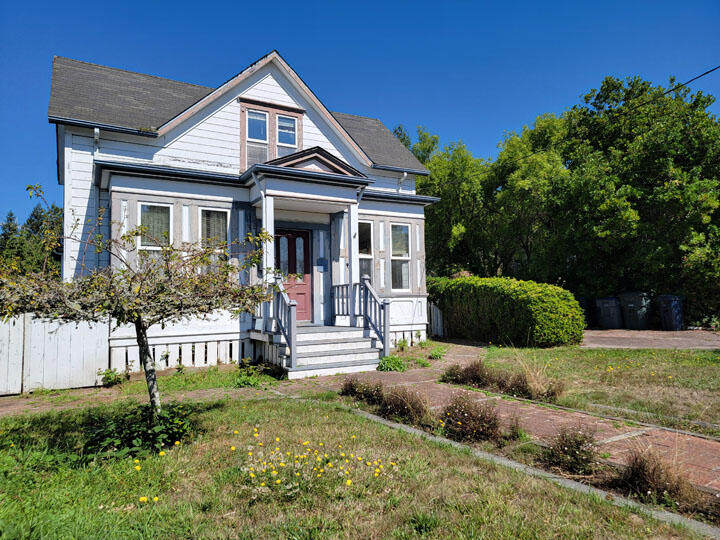 120 13th Street Arcata, CA 95521 - Photo 3 of 37 a front view of a house with a yard