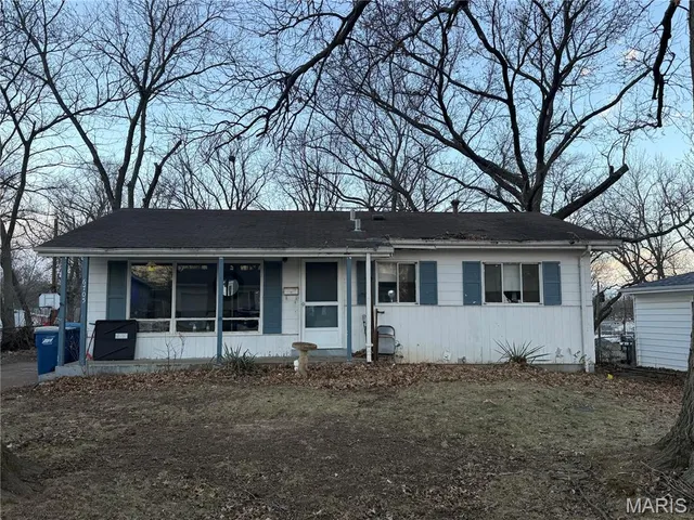 $130,000 | 6705 Village Square Drive, Hazelwood, MO 63042