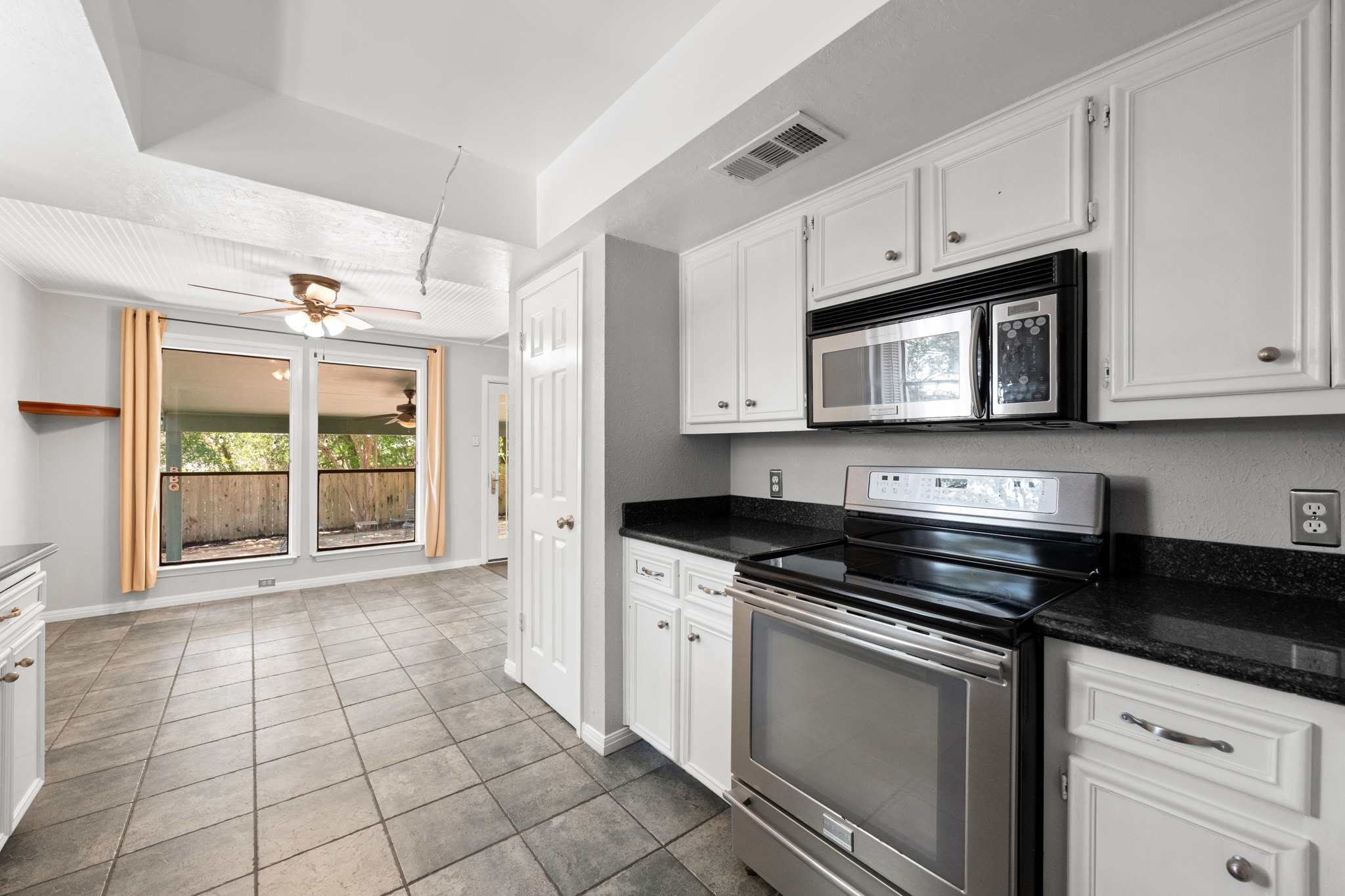 3303 Sanderling Trail Austin, TX 78746 - Photo 13 of 33
