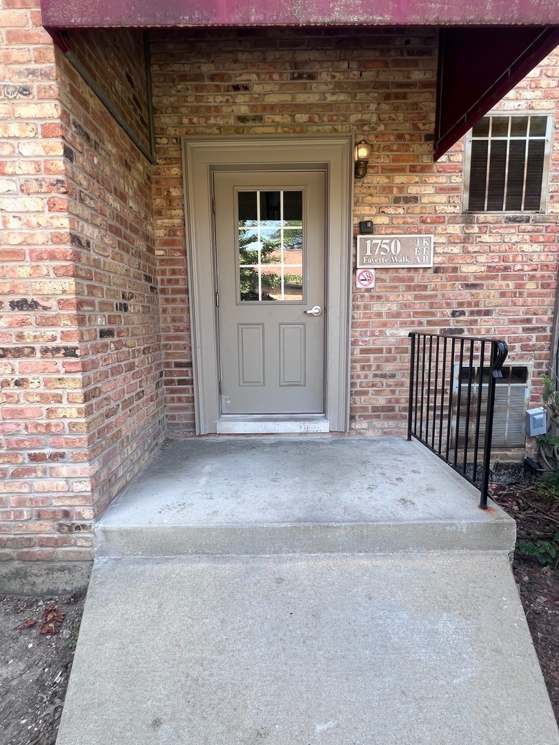 1750 Fayette Walk, Unit F Hoffman Estates, IL 60169 - Photo 9 of 21