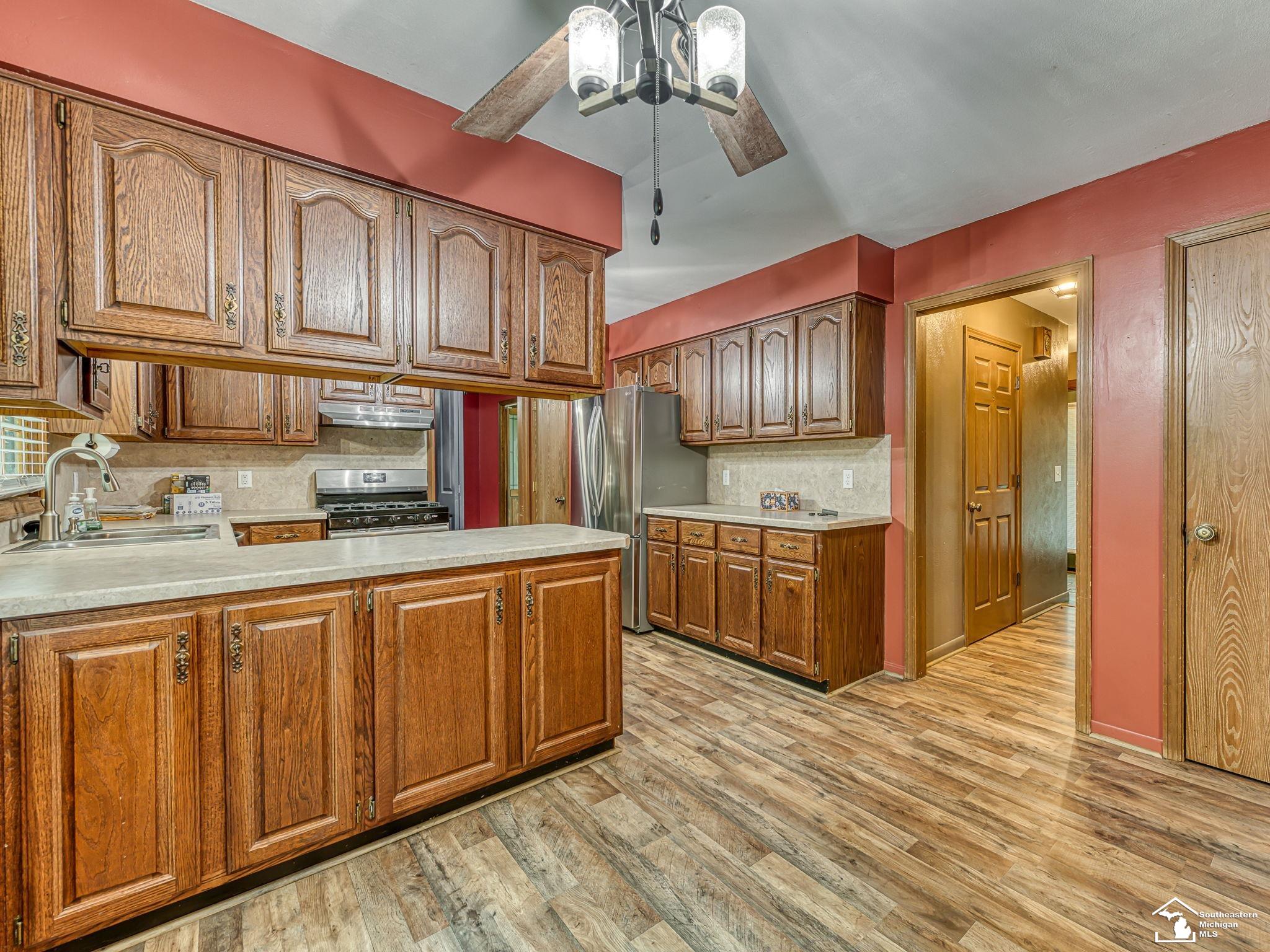 1902 South Raisinville Road Monroe, MI 48161 - Photo 15 of 46 Gallery Image 15