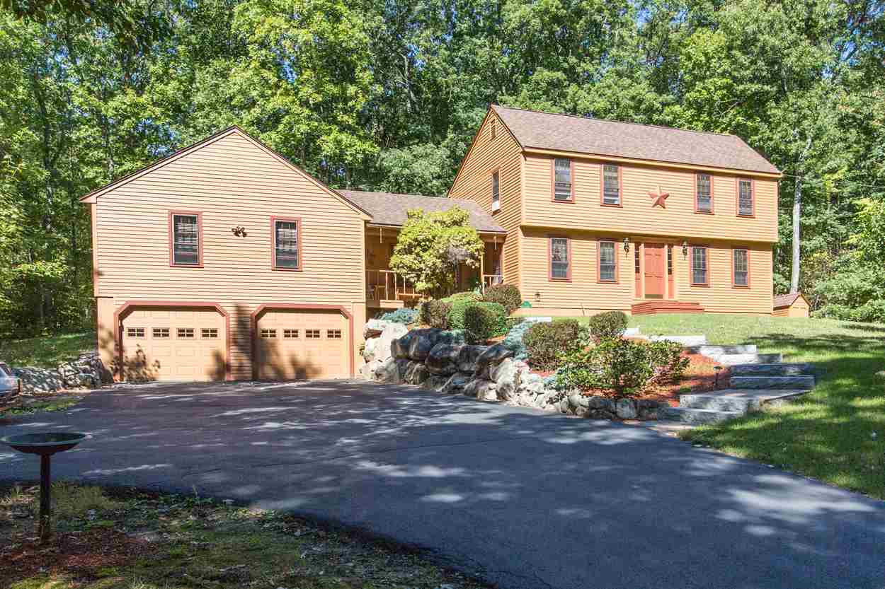 20 Freedom Hill Road Hampstead, NH 03841 - Photo 2 of 31