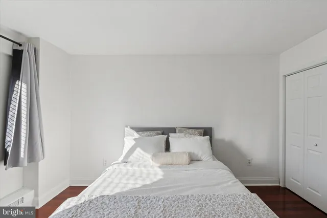 $1,750 | 2101-17 Chestnut Street, Unit 1412, Philadelphia, PA 19103