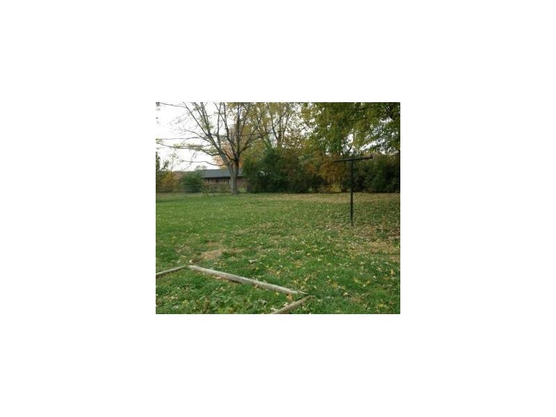1126 Lindberg Road Anderson, IN 46012 - Photo 3 of 11