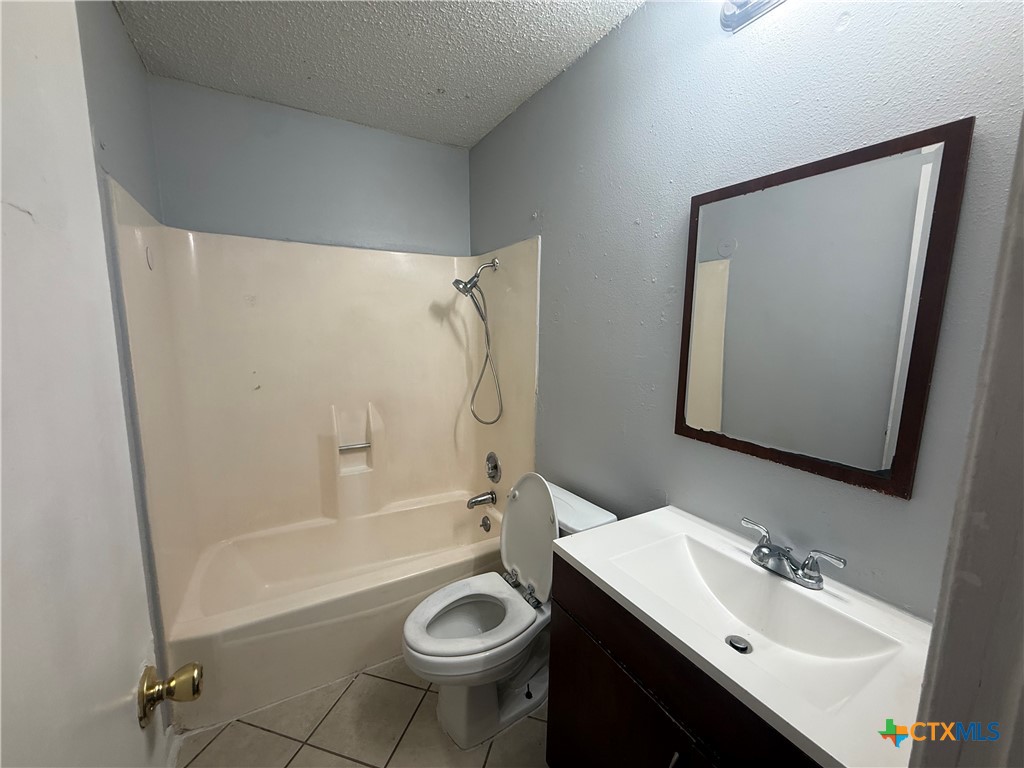 102 Cockerham Street, Unit B Kyle, TX 78640 - Photo 11 of 15 Gallery Image 11