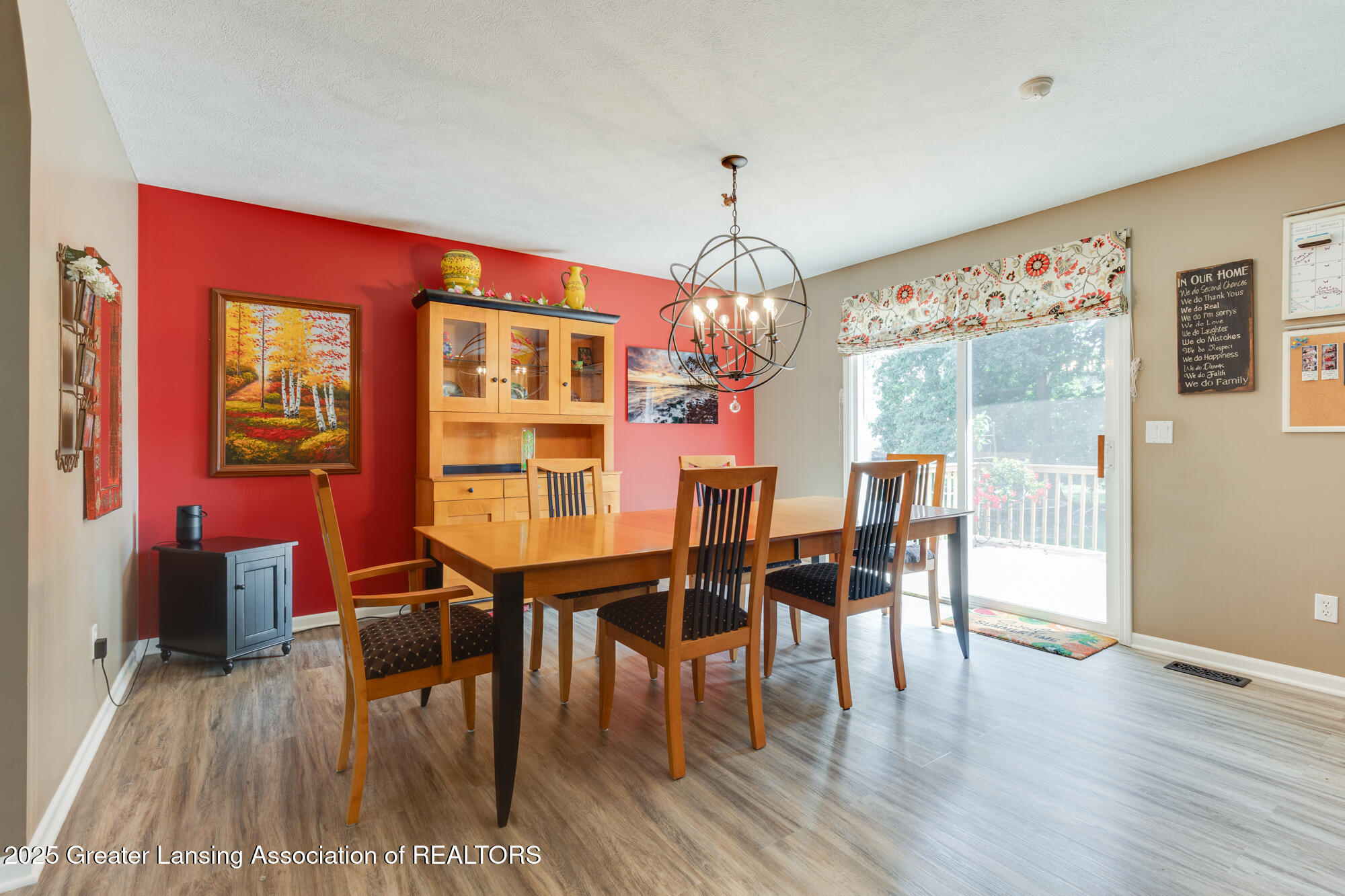 5825 Rothesay Road Lansing, MI 48911 - Photo 12 of 52 5825_Rothesay_BROCK-52