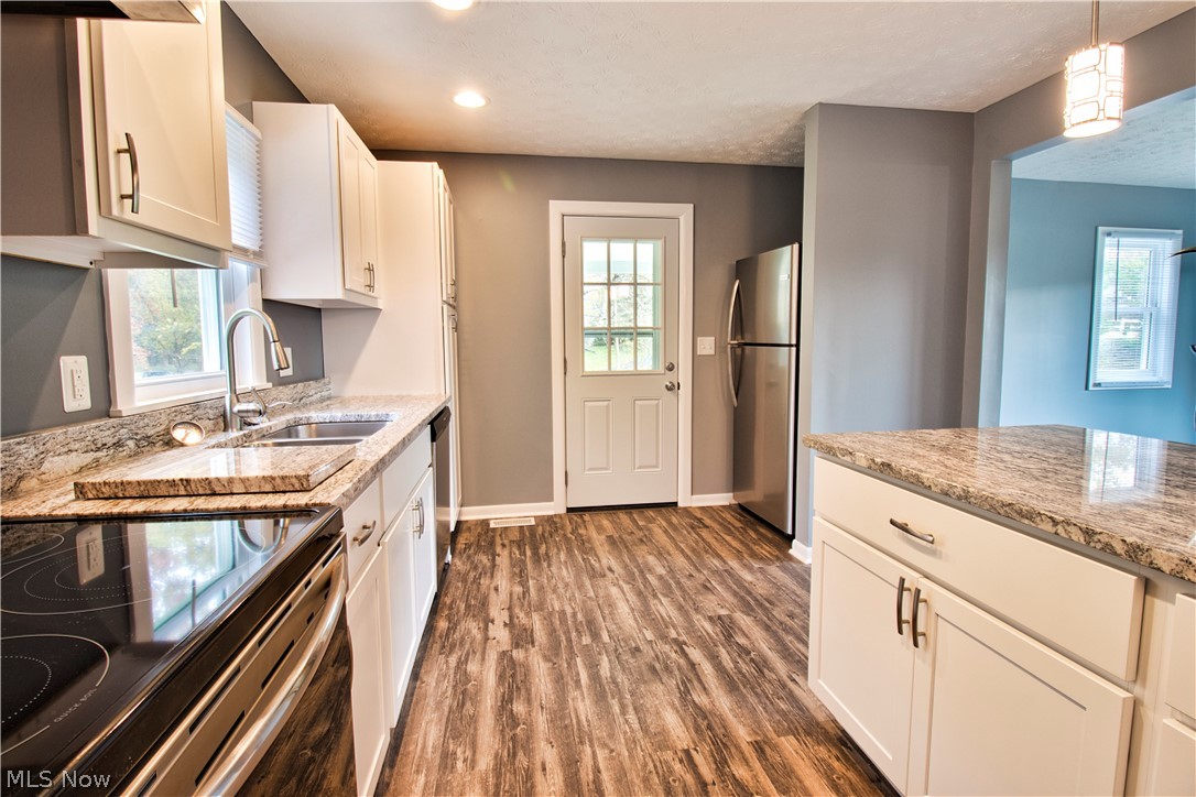 14215 Darrow Road Vermilion, OH 44089 - Photo 10 of 17