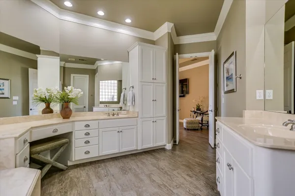 $2,995,000 | 307 Wennmohs Place, Horseshoe Bay, TX 78657