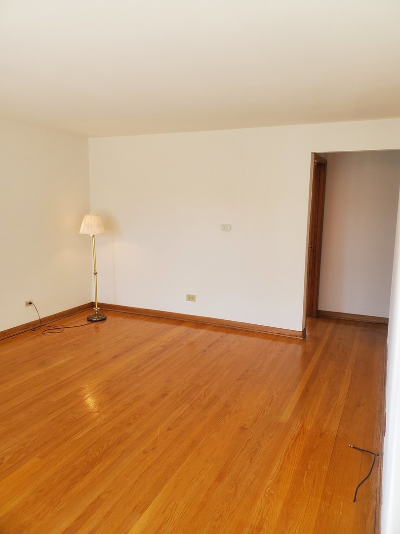 10912 Princess Avenue Chicago Ridge, IL 60415 - Photo 5 of 17 a view of an empty room