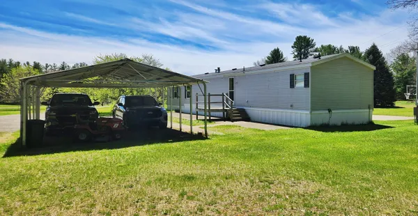 $189,900 | 4067 East 20th Street, White Cloud, MI 49349