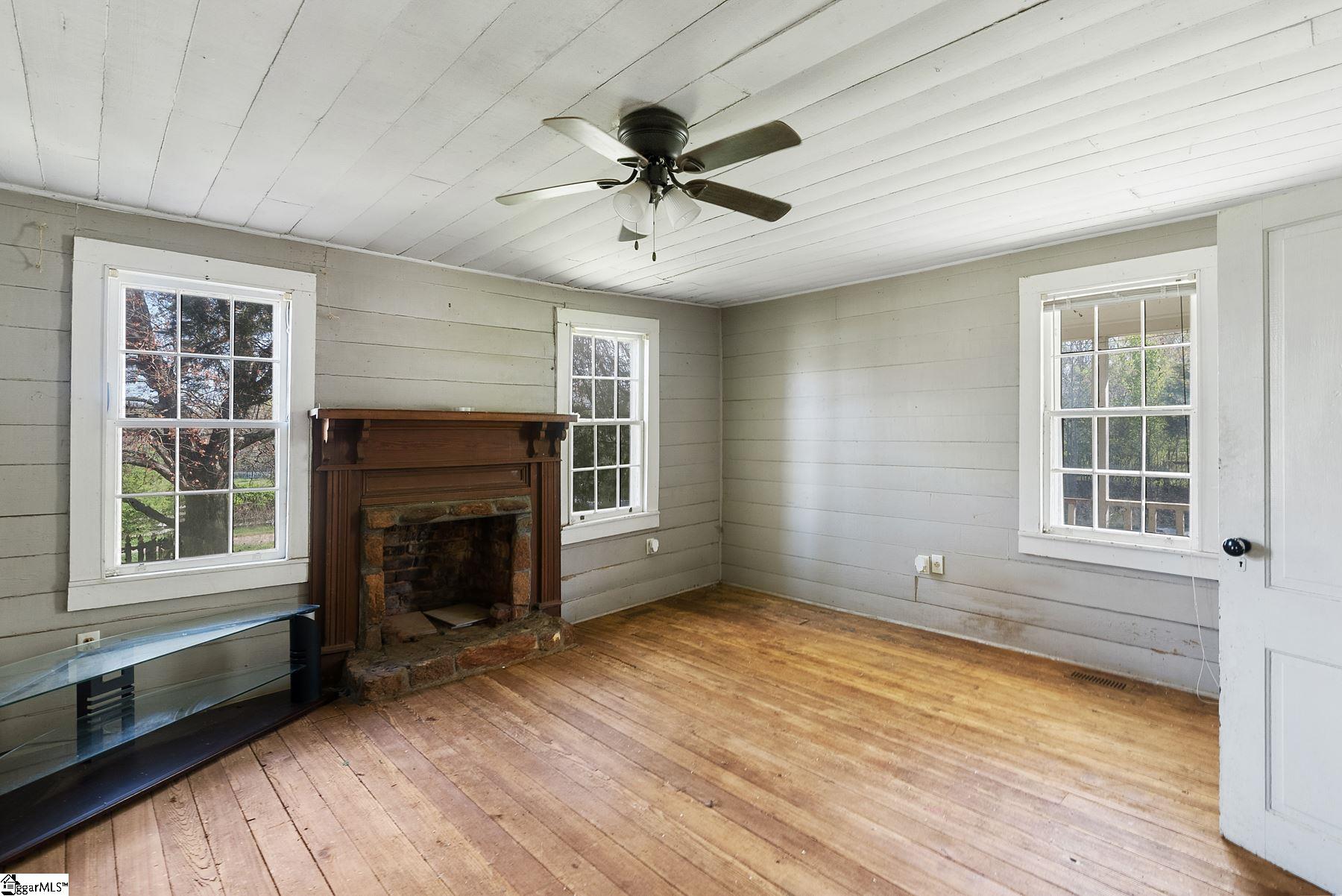 3859 Pennington Road Greer, SC 29651 - Photo 3 of 15
