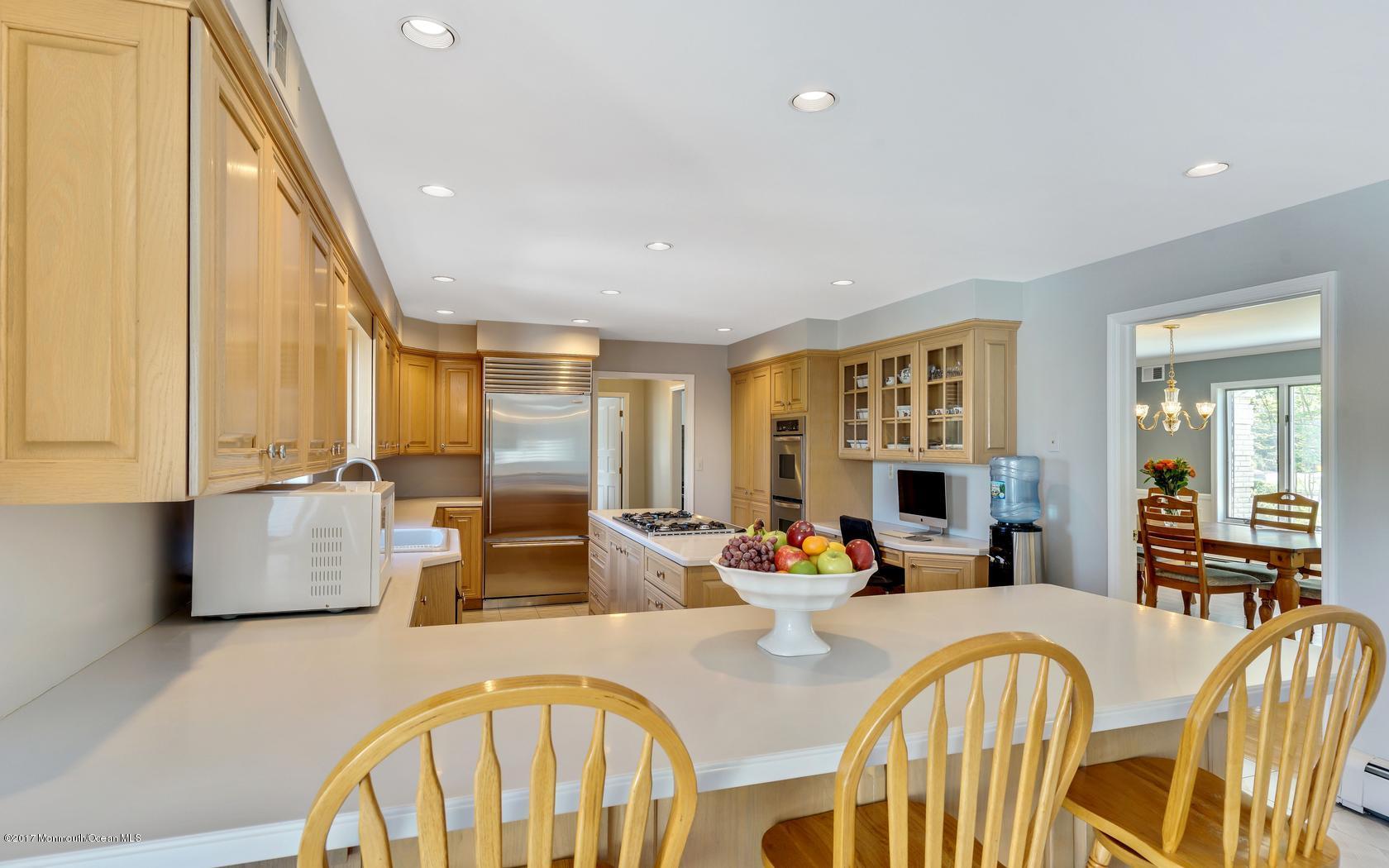 25 Muncy Drive West Long Branch, NJ 07764 - Photo 12 of 59 21