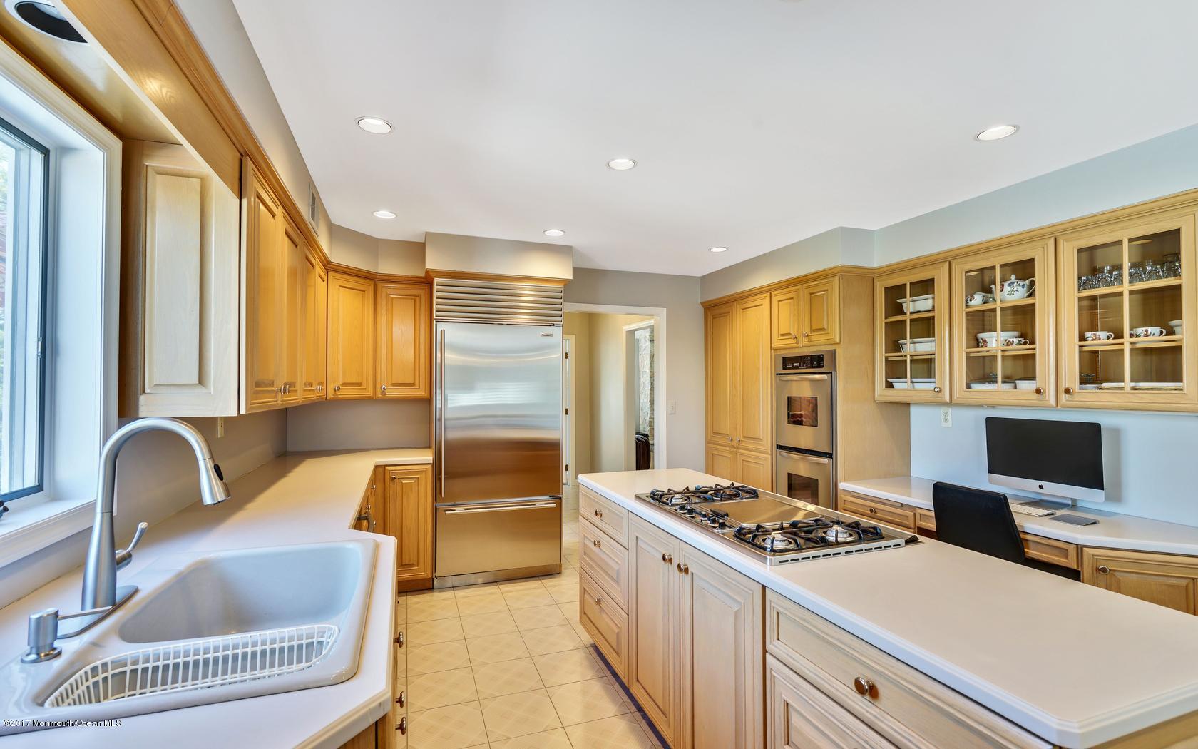 25 Muncy Drive West Long Branch, NJ 07764 - Photo 14 of 59 23