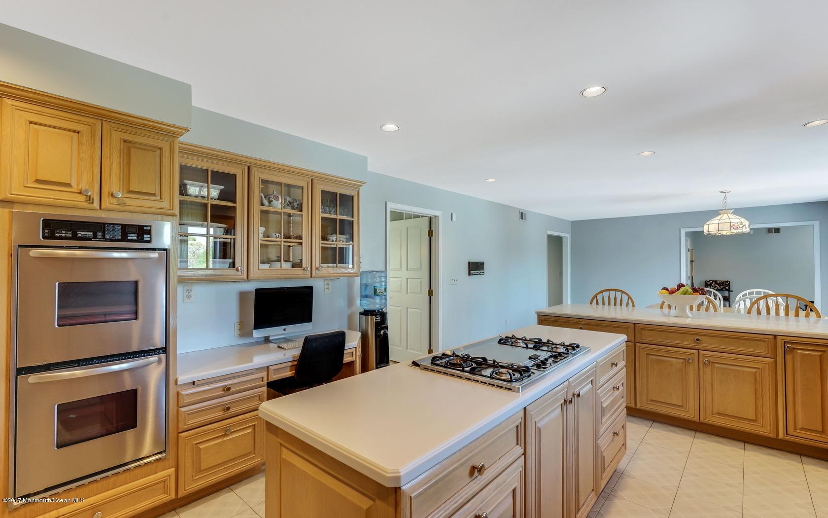 25 Muncy Drive West Long Branch, NJ 07764 - Photo 15 of 59 24