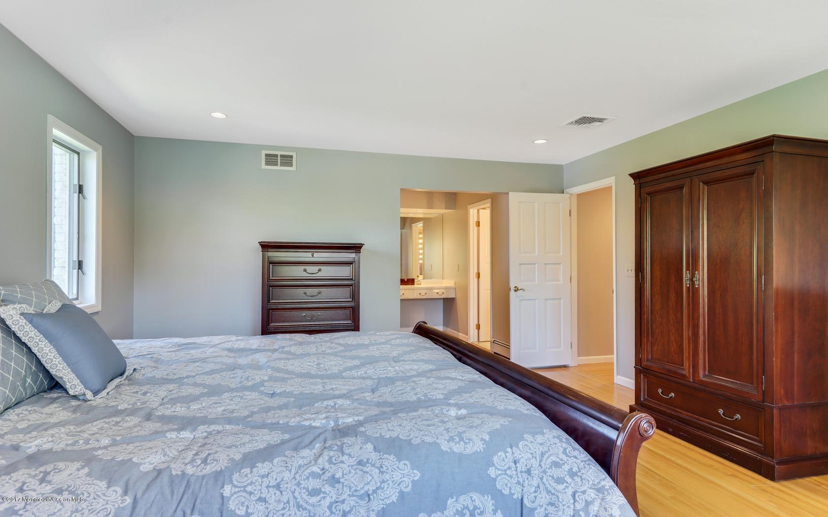 25 Muncy Drive West Long Branch, NJ 07764 - Photo 32 of 59 42